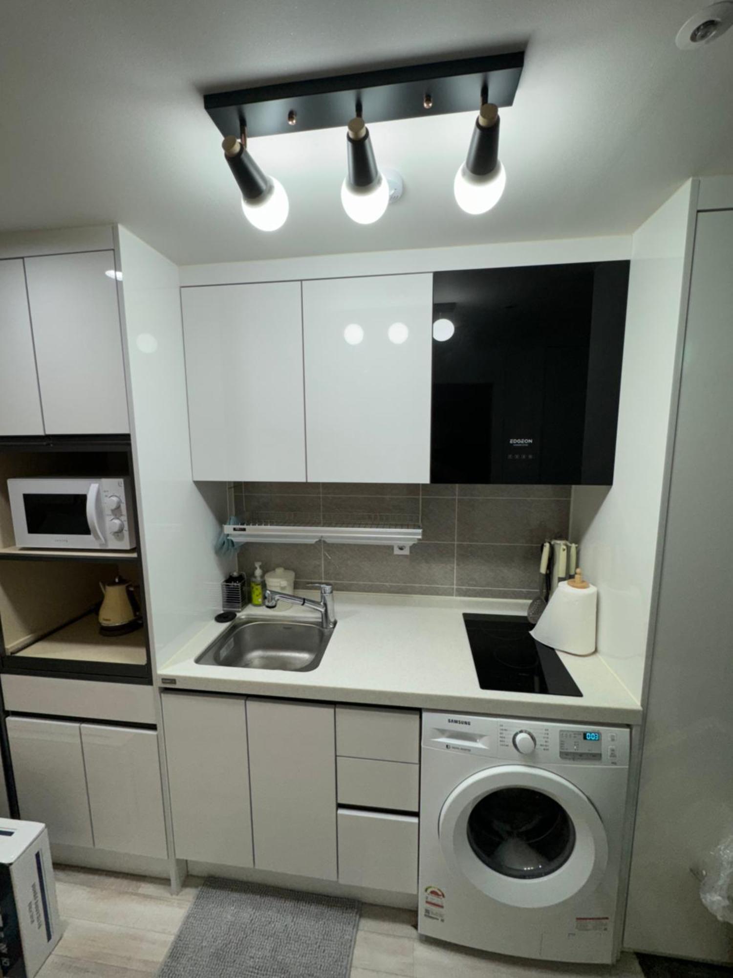 A Cozy House With Excellent Transportation Apartment Seoul